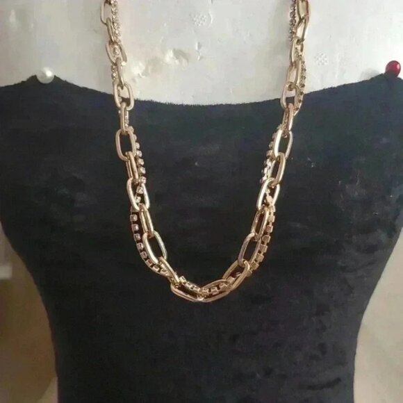 Fashion gold short necklaces - Picture 3 of 4